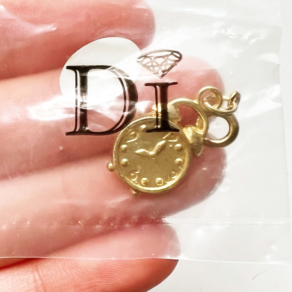 🕔Gold alarm clock jewelry charm